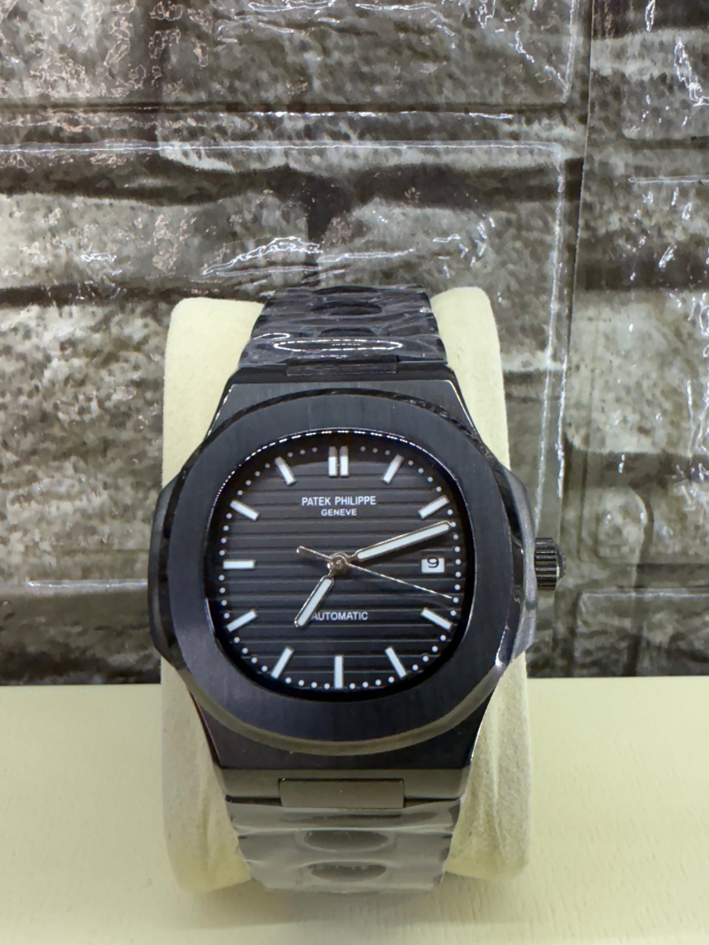 Patek Philippe – Nautilus - Full Black