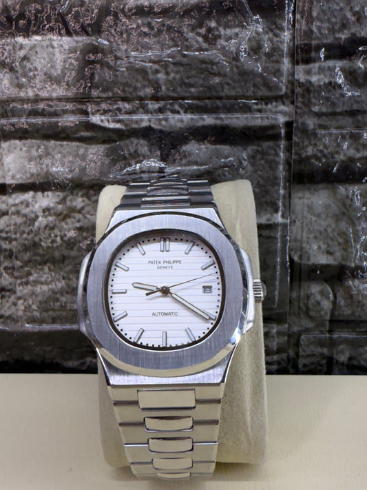Patek Philippe Nautilus 40mm 5711/1A White Dial